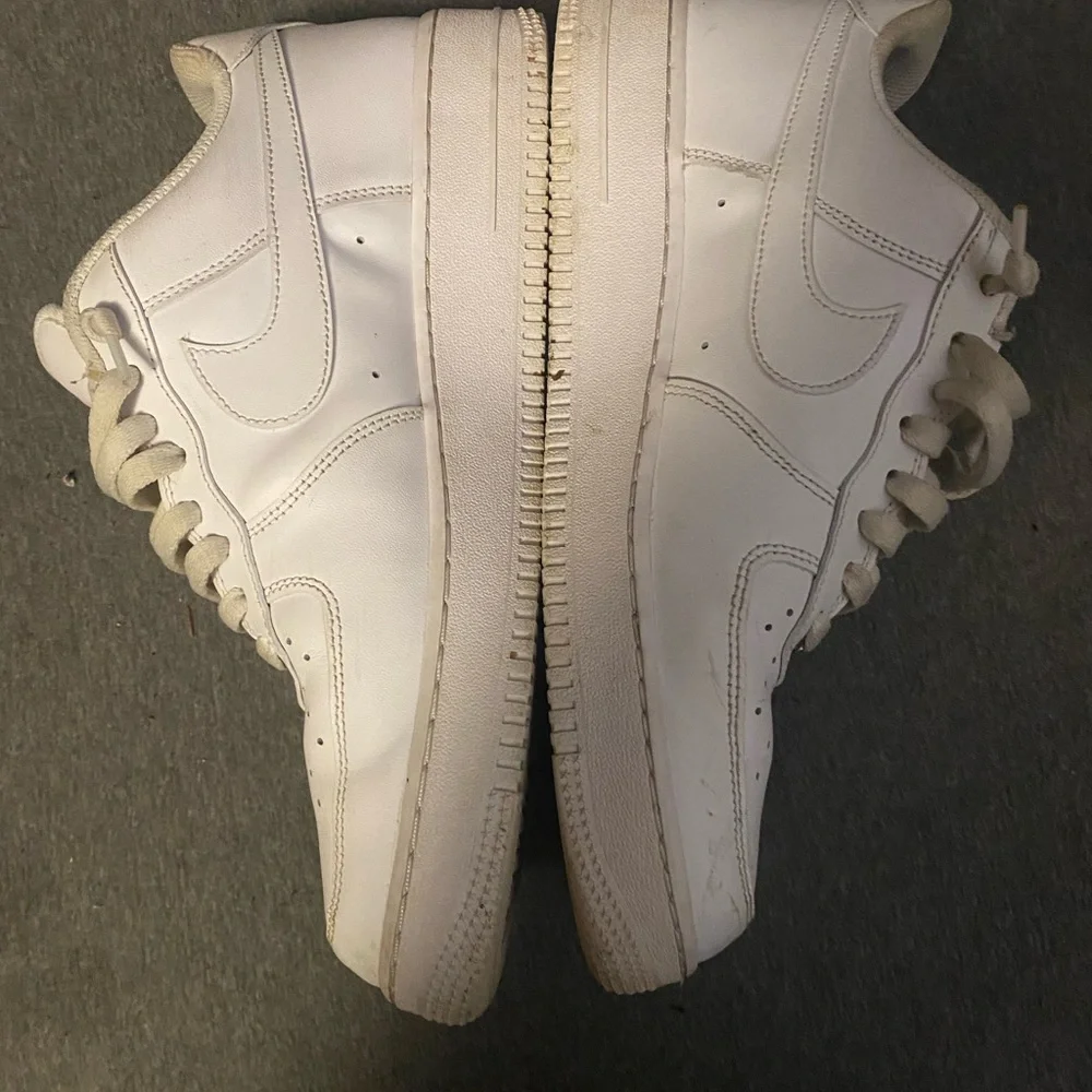 Nike Air Force 1 Low White - Picture 3 of 5